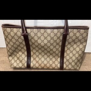 Leather handbag Burberry Black in 